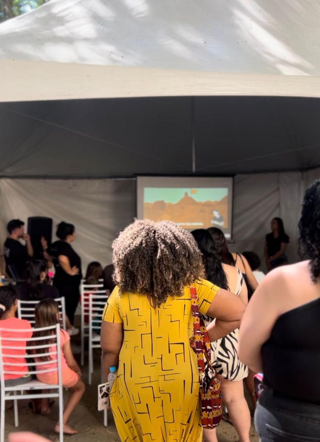 Festival Folclórico Ecos do Interior animou a Praça de Fátima neste domingo&nbsp;(24)