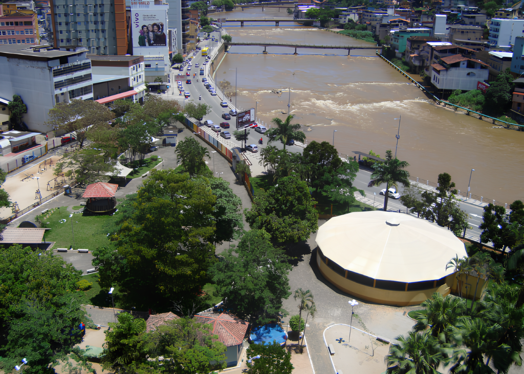 Aulas gratuitas de capoeira na Praça de Fátima em Cachoeiro
