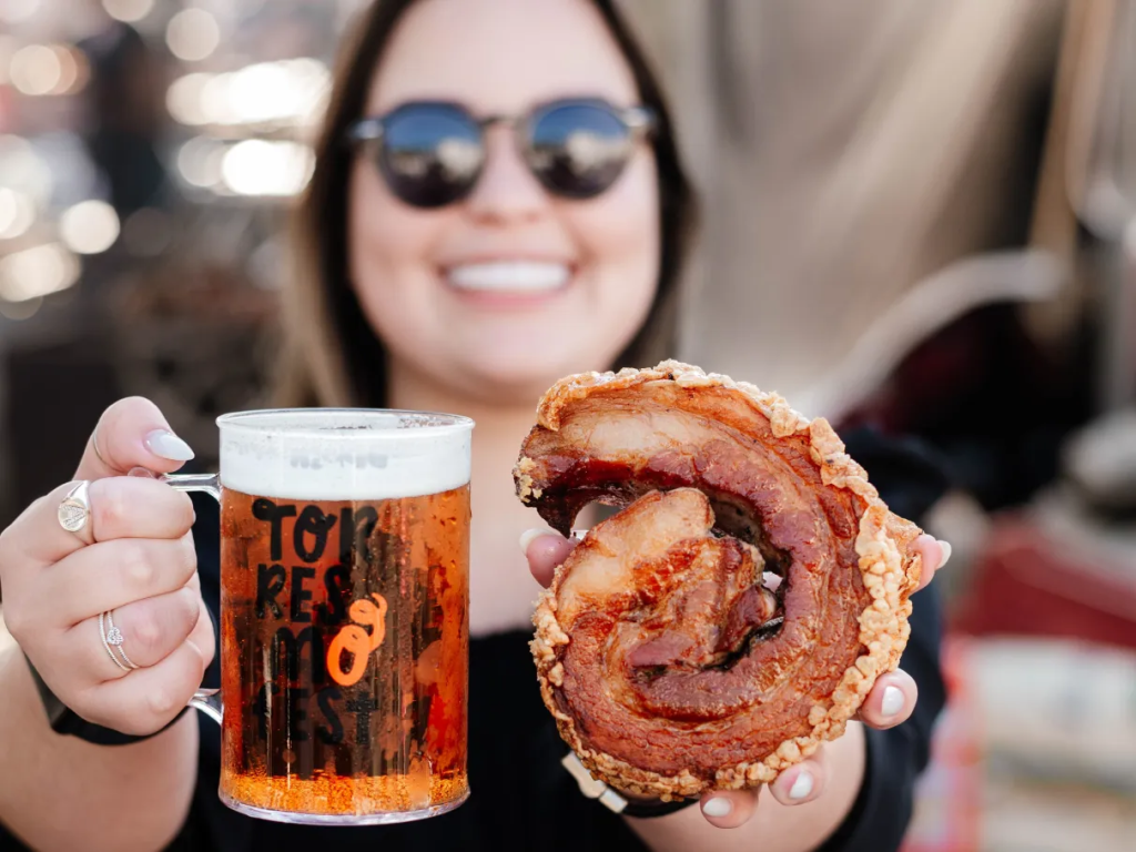 Tá acontecendo a primeira edição do Torresmofest na&nbsp;Serra-ES