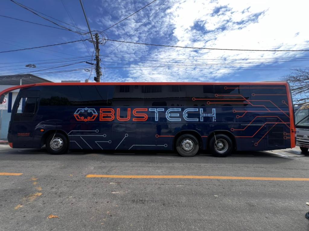 Evento em Marataízes abre visitação a ônibus com sala de aula&nbsp;tecnológica