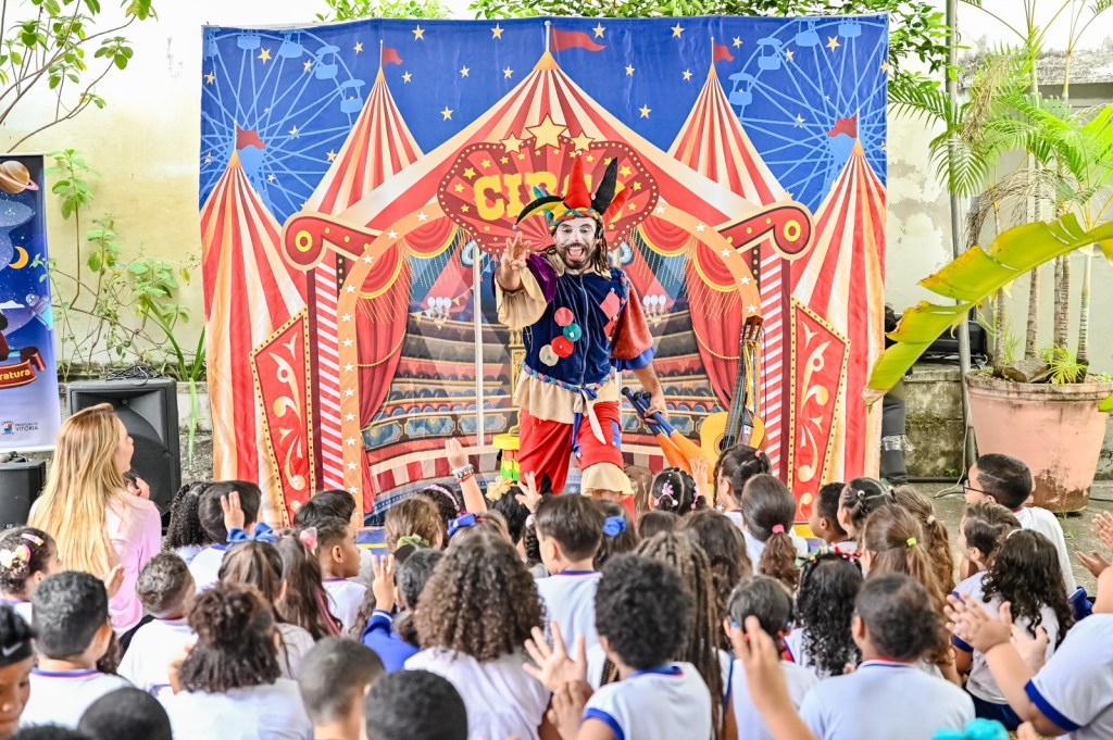 Casa do Governador recebe cortejos, espetáculo e atividades para as&nbsp;crianças
