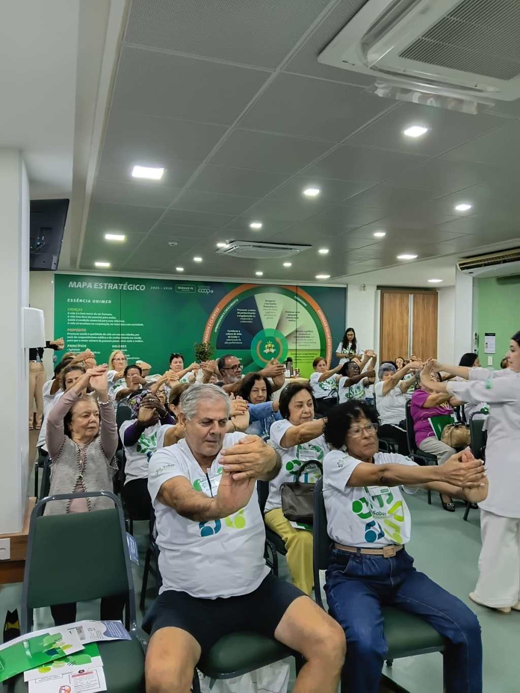 Oficina orienta idosos e familiares sobre prevenção de quedas em&nbsp;Cachoeiro
