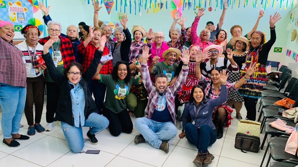 Idosos de Cariacica participam de arraiá do projeto Digna Idade