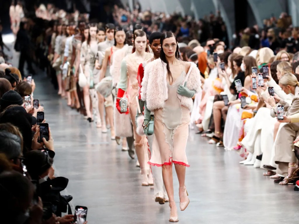 ES Fashion reúne desfiles, palestras e inovação na Praça do Papa, em&nbsp;Vitória