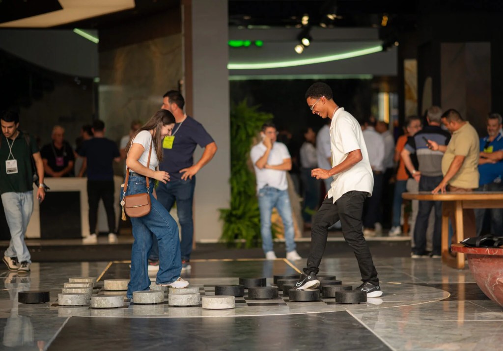 Cachoeiro Stone Fair abre com foco em negócios e competitividade das rochas brasileiras