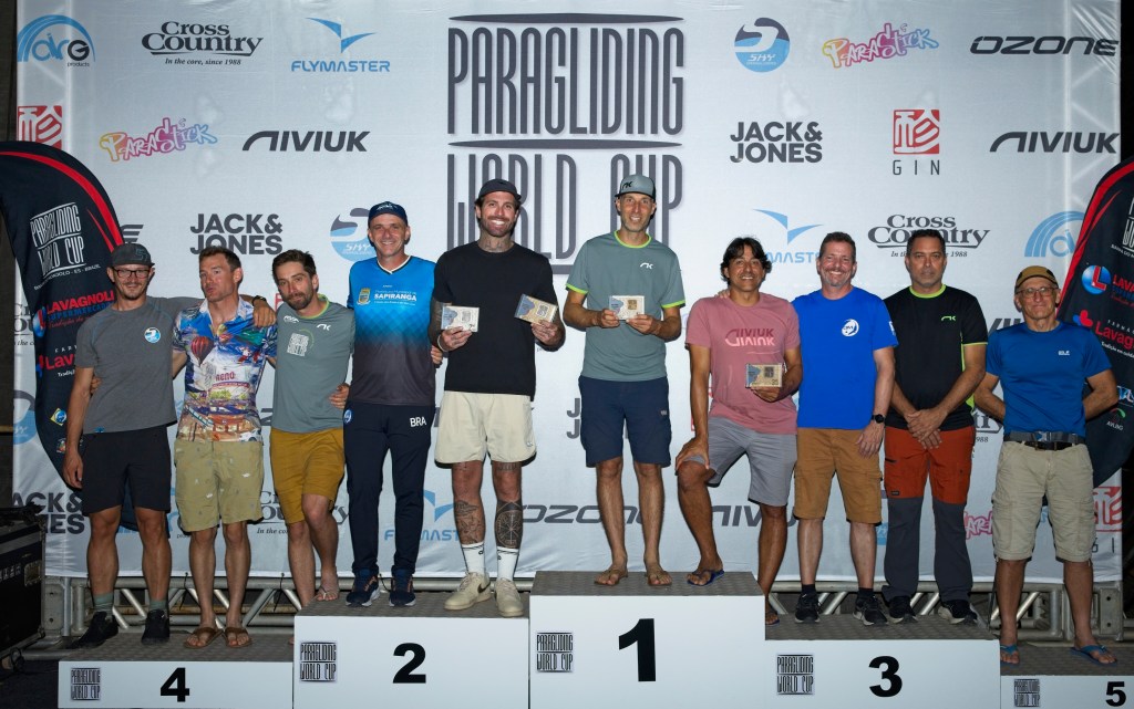 Brasil domina pódio da Copa do Mundo de Parapente no ES