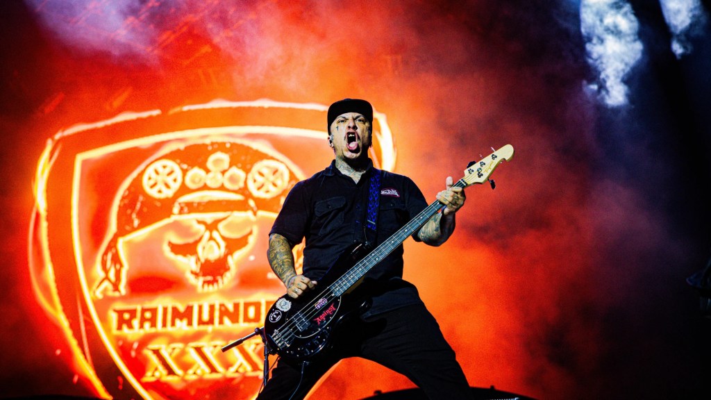 Raimundos é a primeira atração confirmada do Vibra Rock Brasil 2027